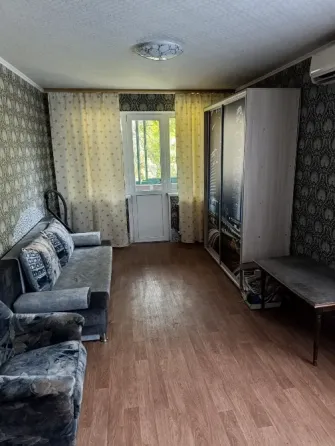 Сдам в аренду 2 км кв калининский рынок ,вода круглосуточно Донецк