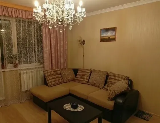 Сдам квартиру в будённовском районе на майском рынке Донецк