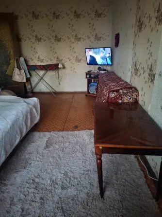 Продам 1 км.кв ., пл.Свободы Донецк