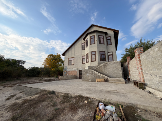 Продажа дома в Ленинском районе Донецка!Улица Днестровская - 200 метров до Водоема Донецк
