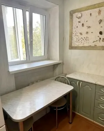 Продам 2-х комн. 3/9, Грузия, Медуниверситет Донецк