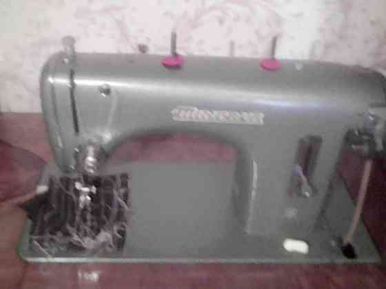 Швейная машина Minerva 126 Чехословакия (тумба, ножной привод) состояние рабочее НОВАЯ = 5000 руб Донецк