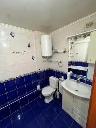 Срочно!3-комнатная квартира.58м2,3/5.Кировский р-н,ул.Бирюзова.Цена 4,2млн Донецк