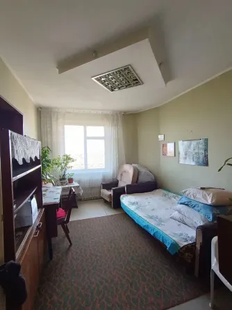 продам 4-комнатную квартиру под ремонт, Текстильщик Донецк