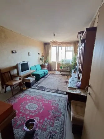 продам 4-комнатную квартиру под ремонт, Текстильщик Донецк
