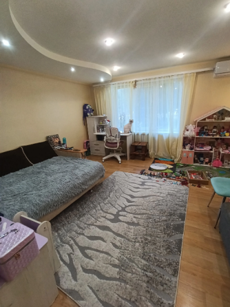 Продажа 3х комнатной квартиры 1/9 Город Харцызск, ул. Краснознаменская Харцызск
