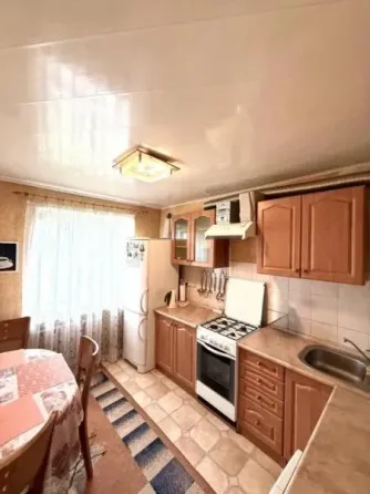 Продаётся просторная 3-комнатная квартира в Куйбышевском районе Донецк