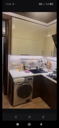 продам 2 к.кв.пролет.раздольн. 3100 м р воду бьёт посуд. включ.. Донецк