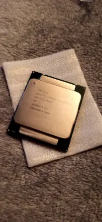 Процессор Intel Xeon E5 2670 V3 - 12 ядер - 24 потока - DDR4 Донецк