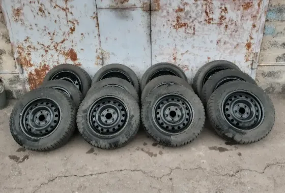 Продаю колёса в сборе с зимней резиной Донецк