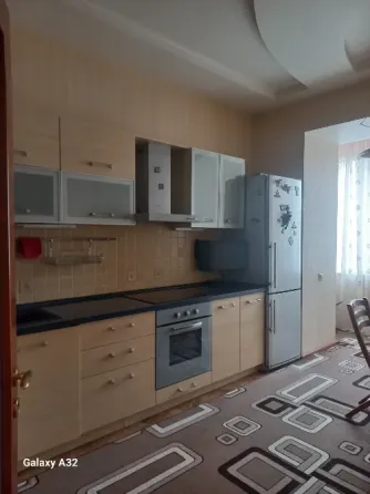 Сдается 3 ком. квартира 98 м² Спорттайм Донецк