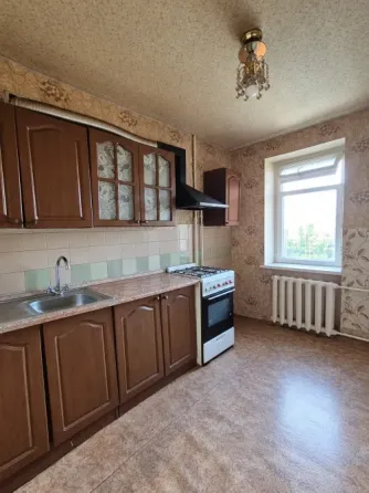Продам 1-квартиру. Крупногабаритная. Центр района. Донецк
