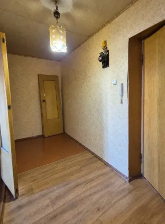 Продам 1-квартиру. Крупногабаритная. Центр района. Донецк