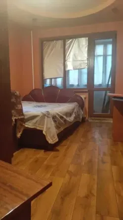 к аренде однокомнатную квартиру, в районе мед. института. Донецк