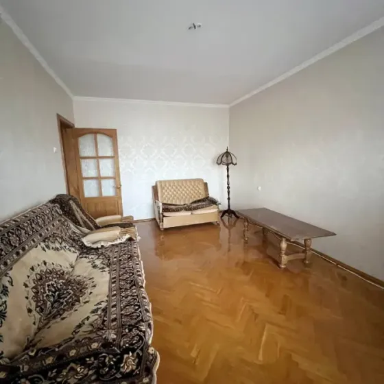 Продам 3-комнатную квартиру в Кировском районе. Ул. Высоцкого. Текстильщик. Теплая, Крупногабаритная Донецк