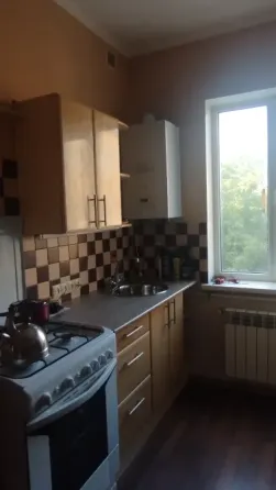 Продам 2х комнатную квартиру в центре с автономным отоплением Макеевка