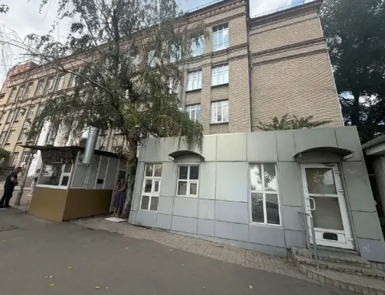 Сдается в аренду коммерческое помещение по Хмельницкого! ориентир Крытый рынок! Донецк