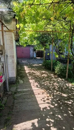 Два дома на участке Донецк