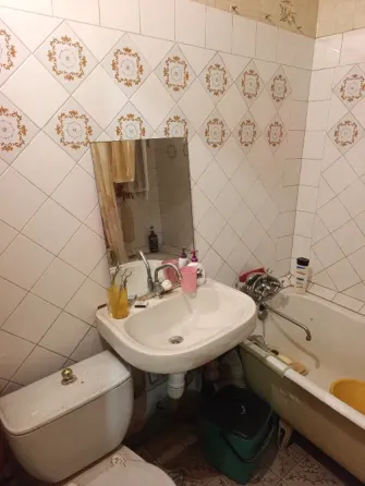 Вода по графику. Продам 1к.кв Калининский район, Калининский рынок, б.Шевченко. Донецк