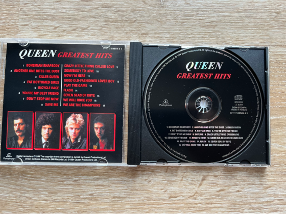Продам CD Queen Донецк