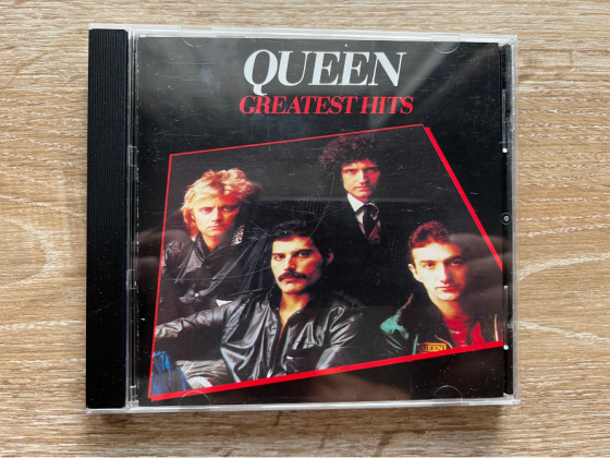 Продам CD Queen Донецк