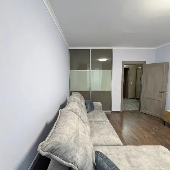 Сдам 1комнатную квартиру в Пролетарском районе. 34кв.м, 4 этаж многоэтажного дома. Донецк