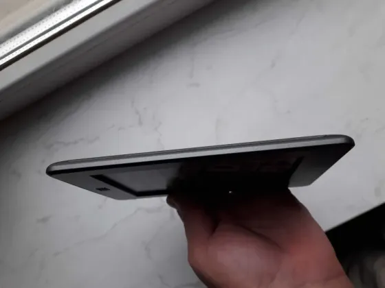 Сенсорная фирменная книга Kindle Touch E-Ink 4Gb Wi Fi Донецк