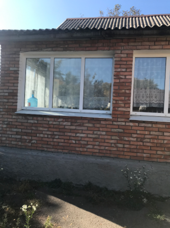 Продам дом 80 м2 Текстильщик рядом газ ,с/у в доме,гараж ,10 сот ,остановка и школа рядом Донецк