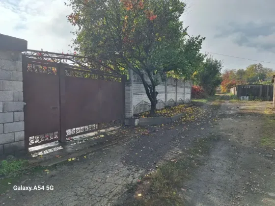 Продам квартиру на земле в районе "Шоколада " Макеевка