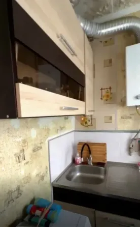 Продается 2 - х комнатная квартира, ул. Багратиона, дом 42 Донецк