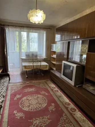 Продам 2 комнатную квартиру в жилом состоянии крытый рынок Донецк
