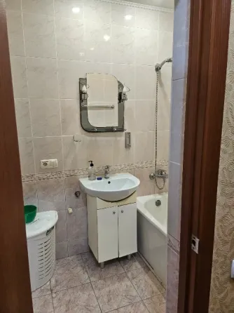 Продам 2-к квартиру, Донецк, ул. Салтыкова-Щедрина, центр Петровского района Донецк