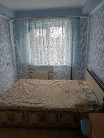 4-комнатная квартира, 56 м², 3/5 этаж Торез, 2-й микрорайон Торез