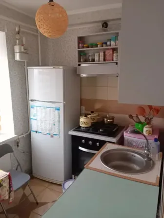 4-комнатная квартира, 56 м², 3/5 этаж Торез, 2-й микрорайон Торез