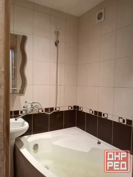 4-комнатная квартира, 56 м², 3/5 этаж Торез, 2-й микрорайон Торез - изображение 6