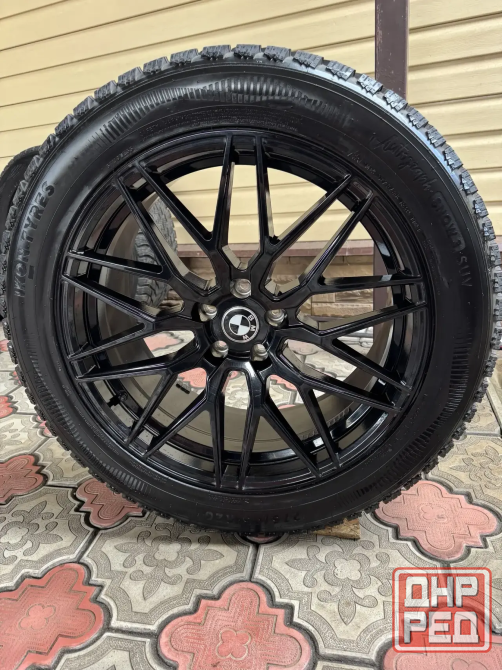 Комплект дисков с зимней резиной IKON Autograph Snow 3 SUV 275/45/R20 Макеевка - изображение 2