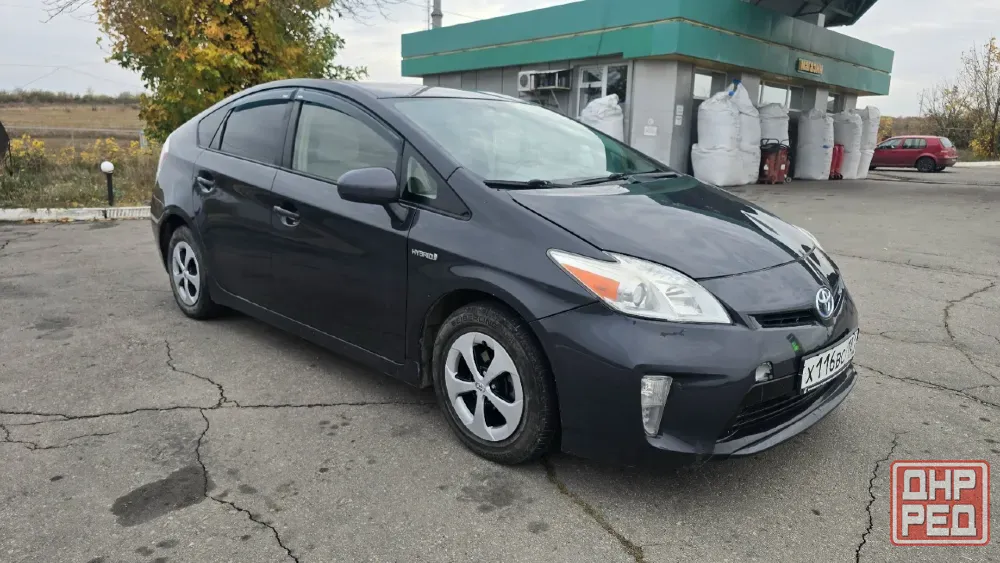 Toyota Prius Hybrid Красный Луч - изображение 3