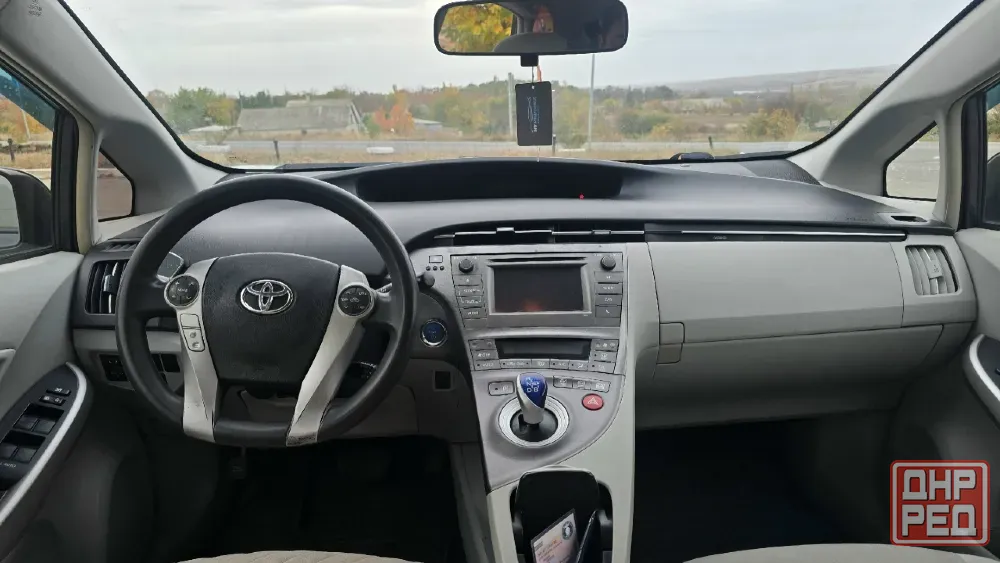 Toyota Prius Hybrid Красный Луч - изображение 8