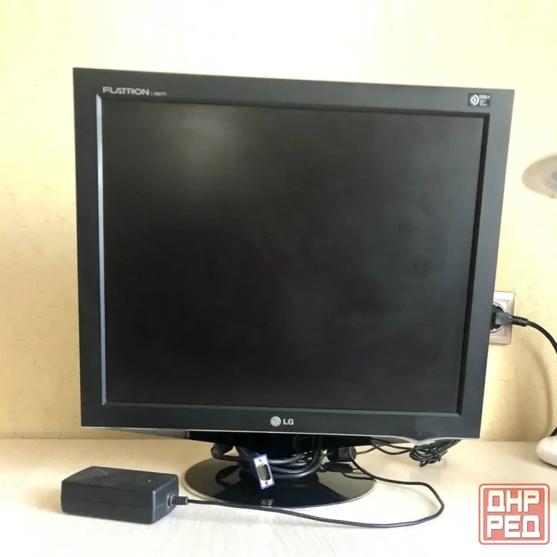 Монитор 19" (48.3 см) LG L1960TR-BF Донецк - изображение 1