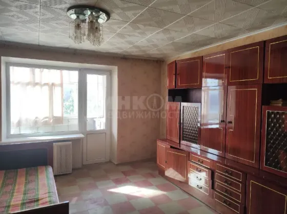 Продам 2к ул. Оборонная 2А рн. т.ц. Россия Луганск