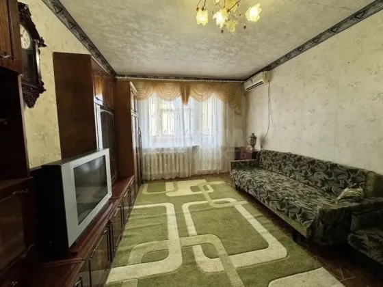 Продам 2к кв. Мирный 1Б Луганск