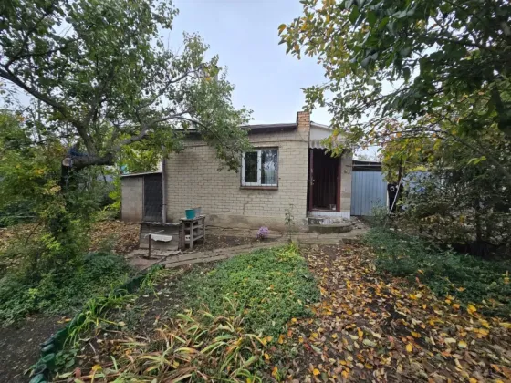 Продам 1/2 газифицированного финского дома, Гвардейка, центр 5-й угол. Макеевка