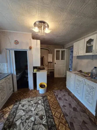 Продам 1/2 газифицированного финского дома, Гвардейка, центр 5-й угол. Макеевка