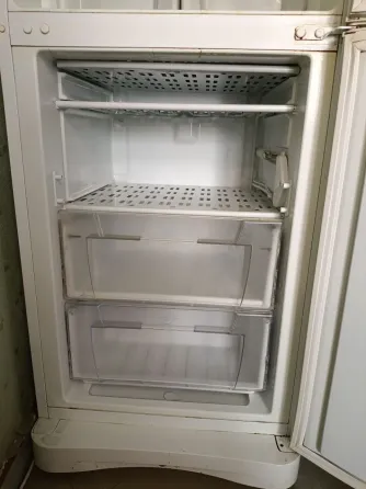 Холодильник Indesit CA140G Макеевка