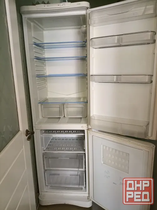 Холодильник Indesit CA140G Макеевка - изображение 2