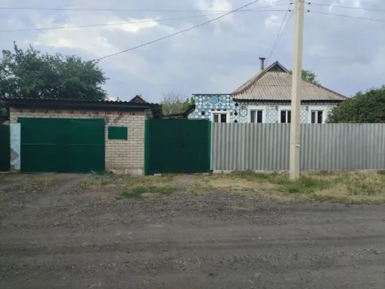 Продается дом г. Торез, ул. Чапаева Торез