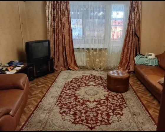 Продам 4 комнатную квартиру пр. Дзержинского Донецк