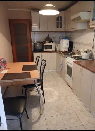 Продам 4 комнатную квартиру пр. Дзержинского Донецк