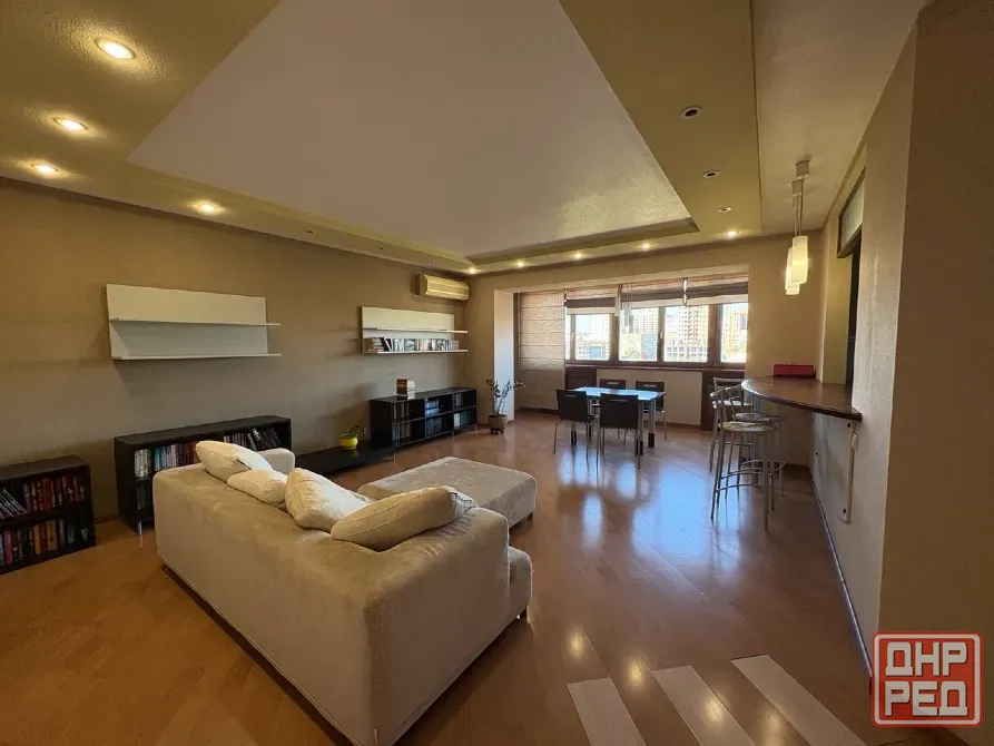 Продам крупногабаритную 3 комн. квартиру в Центре Донецк - изображение 1