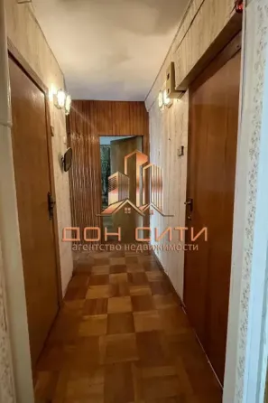 2-комнатная квартира в центре Калининского района б. Шахтостроителей Донецк